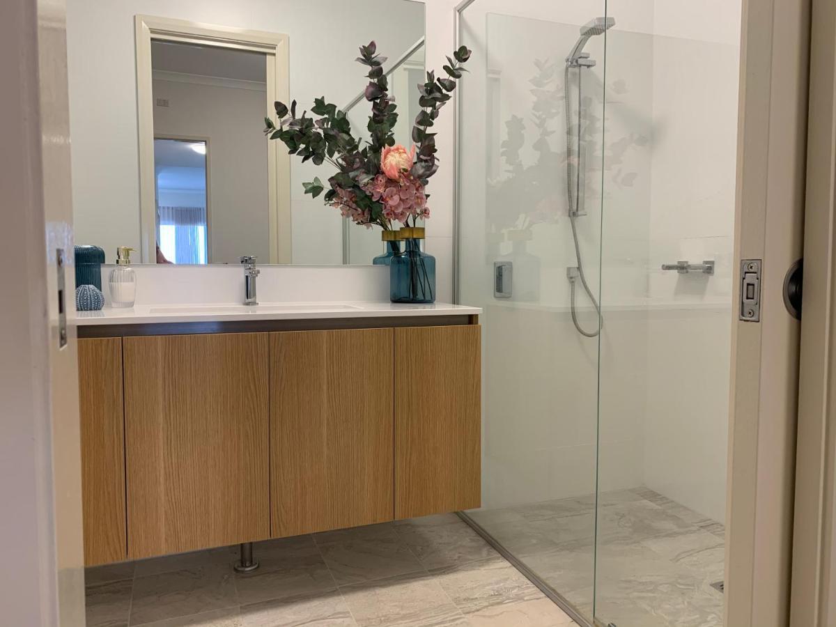 Mariner'S Cove ~ Luxe Waterfront Apartment Mindarie Exterior foto